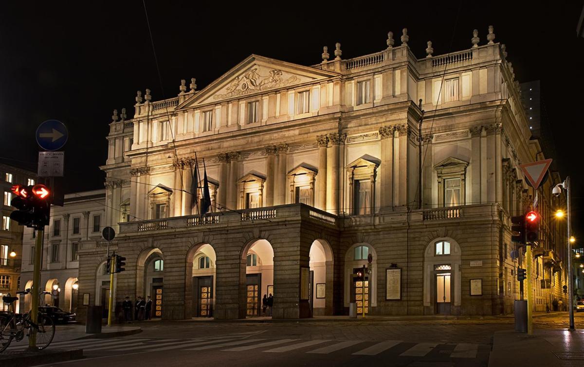 Intomilan Galleria Duomo I Boutique & Design Aparthotel Zewnętrze zdjęcie